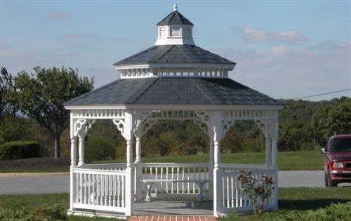 Gazebo with disappearing screens