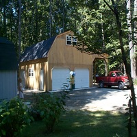 1 story garage with entry door in Gloucester